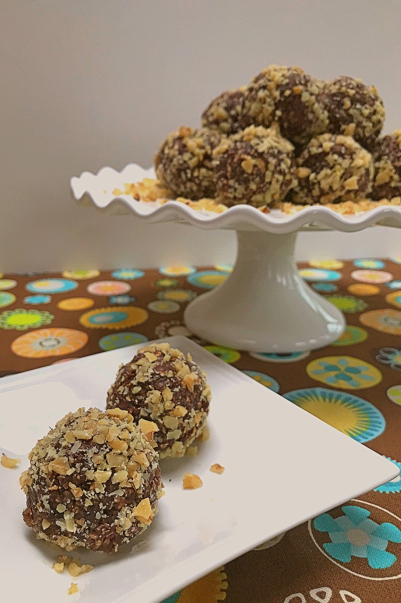 Chocolate Walnut Date Bites - A hearty afternoon treat