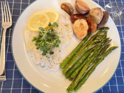 Poached Flounder With Creamy Lemon Butter Sauce